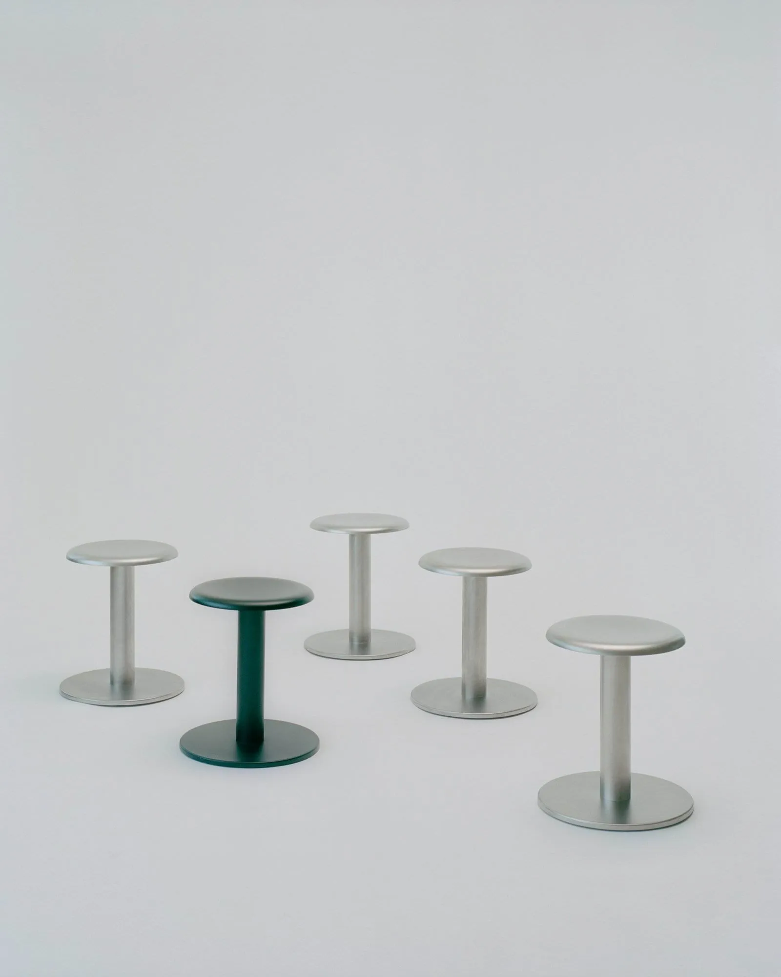 Coupe rund pall, Black, Ø40x46 cm New Works
