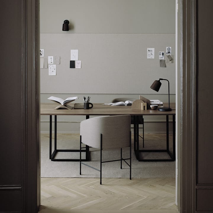 Florence matbord rektangulärt, walnut, svart stativ New Works