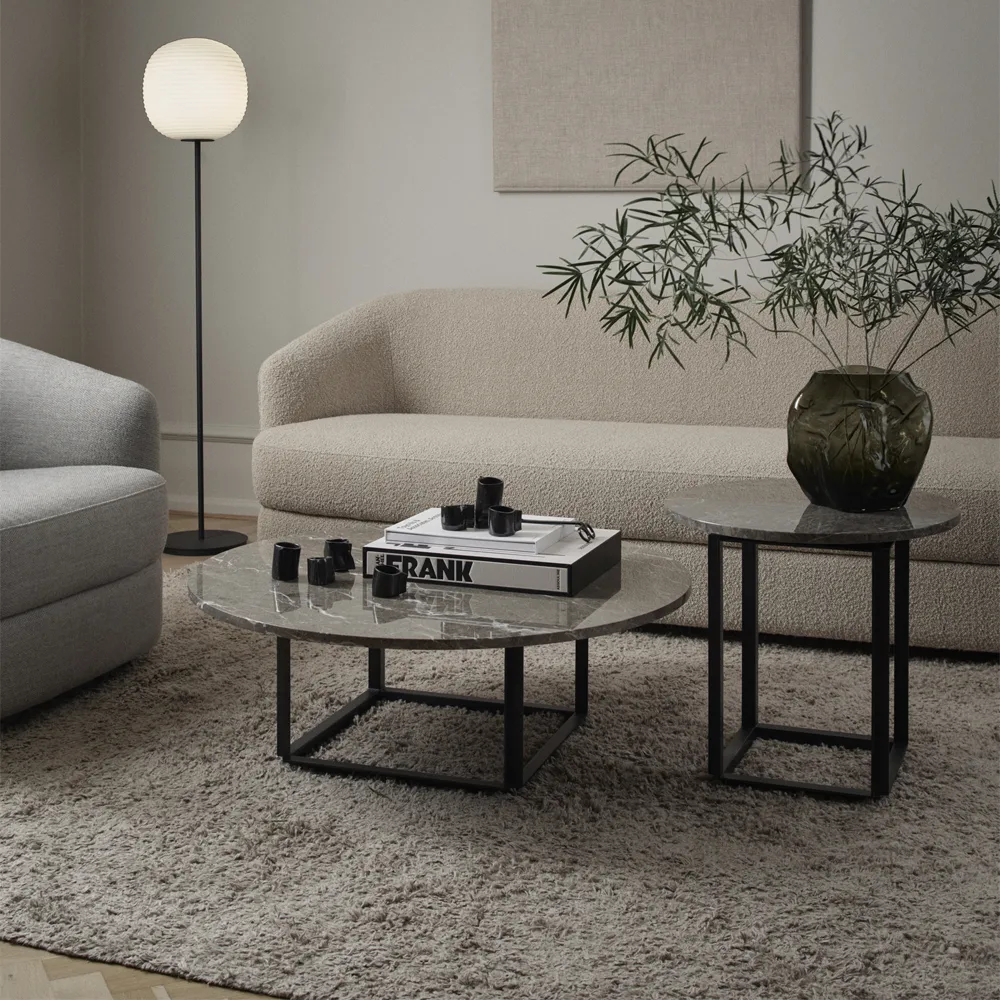 Florence sidobord, gris du marais marble, ø50 cm, svart stativ New Works