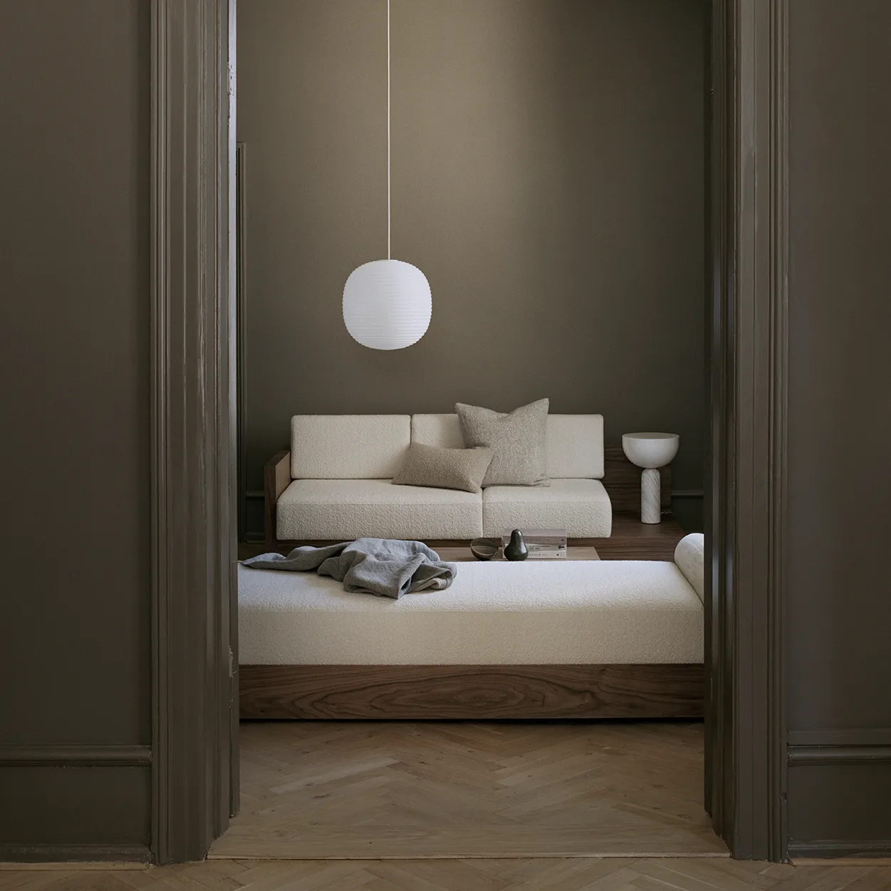 Lantern pendel large, Frosted white opal glass New Works