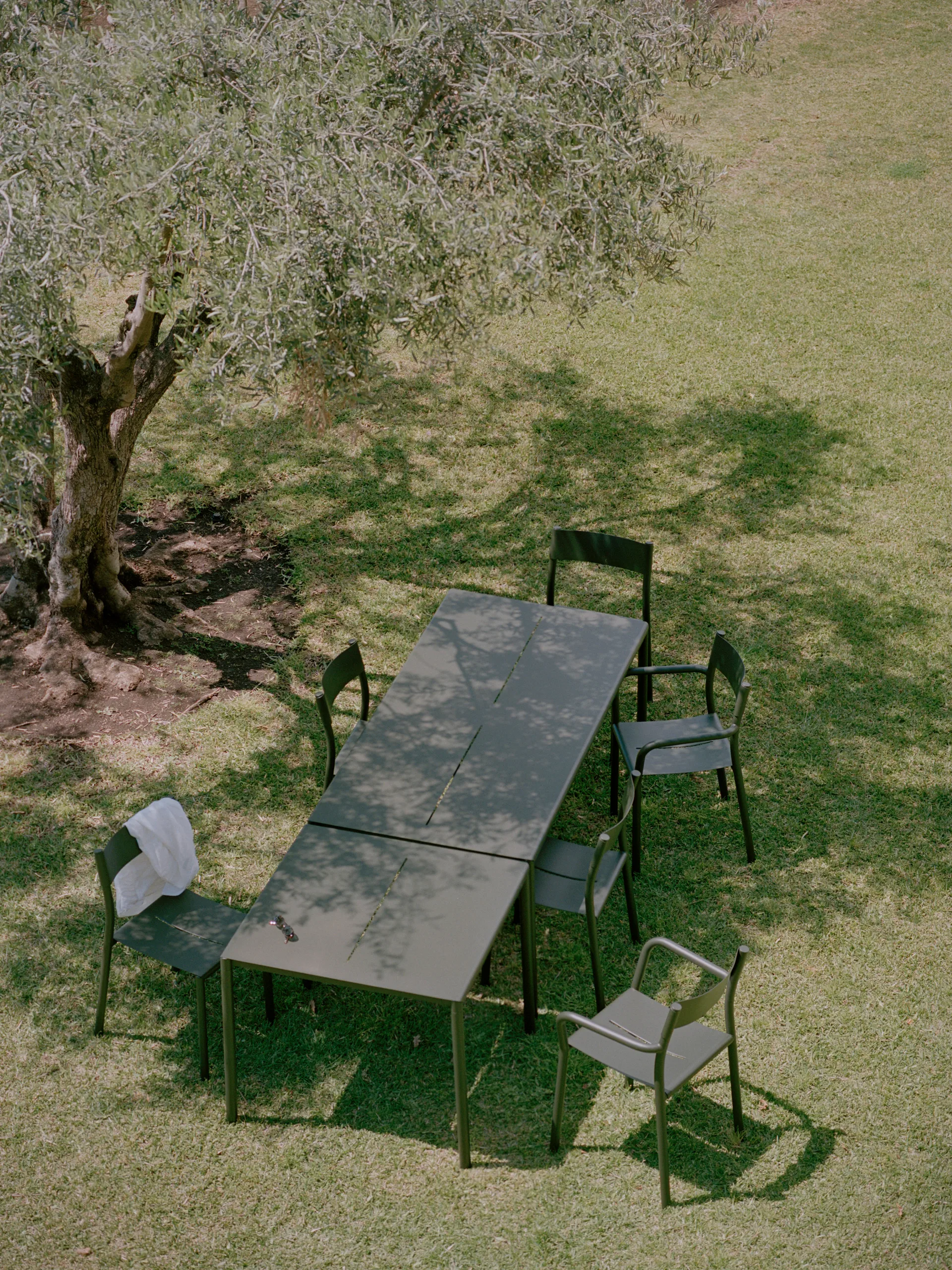 May Tables Outdoor bord 85x85 cm, Dark Green New Works