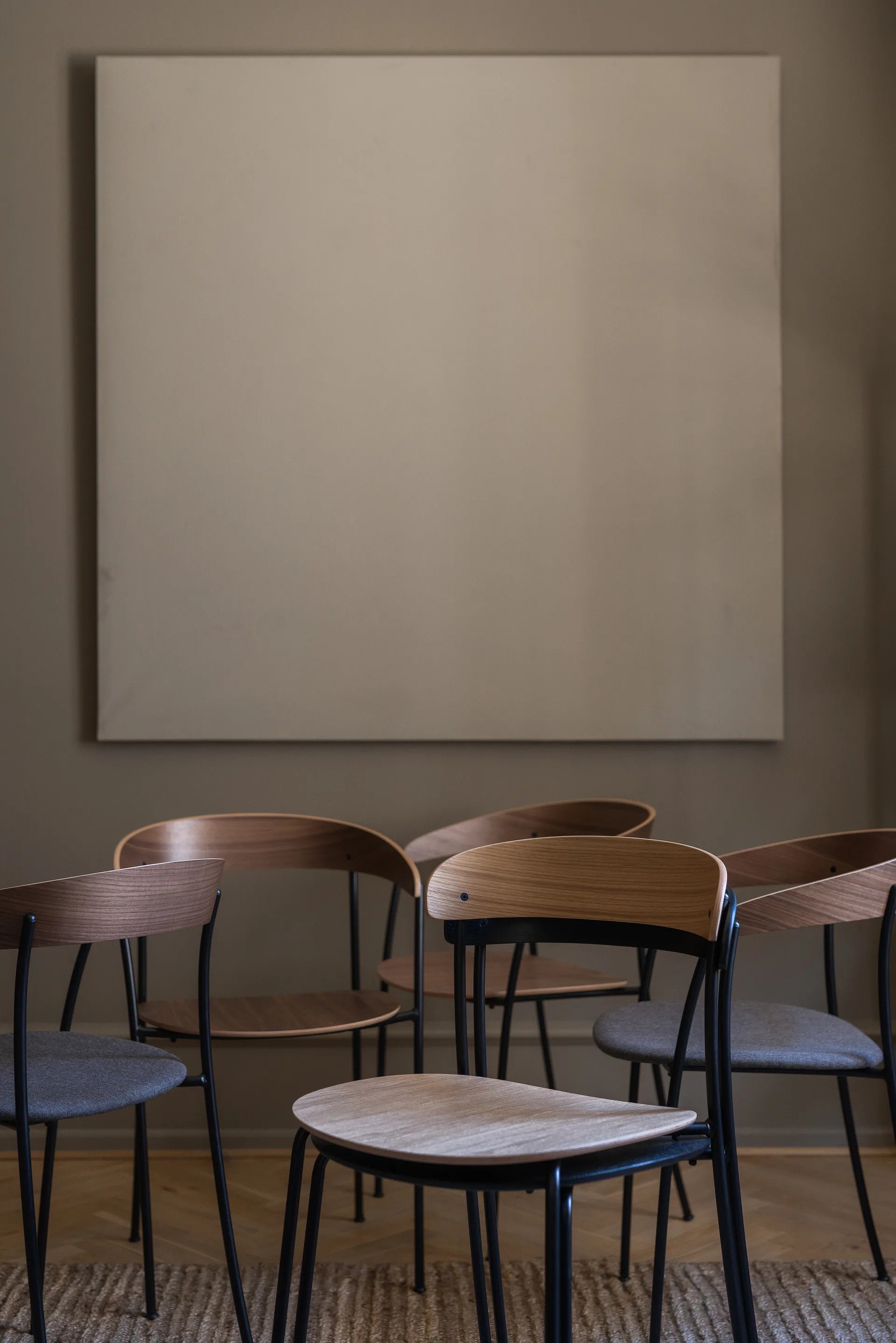 Missing stol, Ek New Works