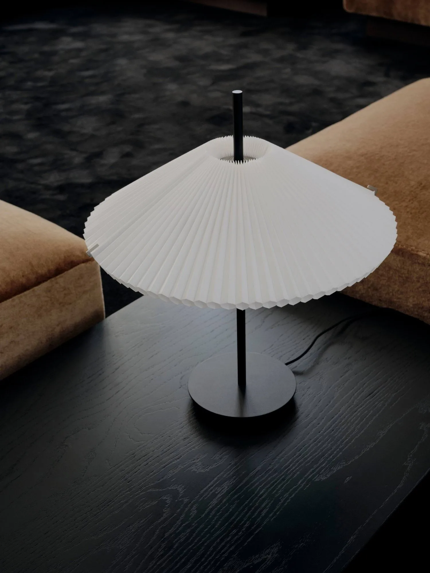 Nebra bordslampa, White (vit) New Works