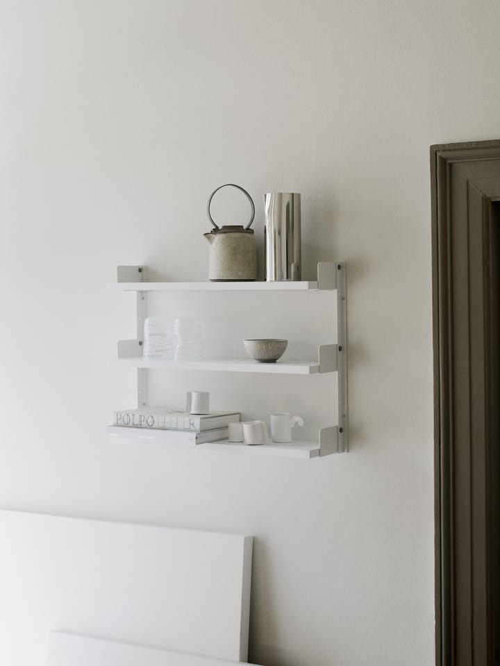 New Works Tea Shelf vägghängd hylla 46x62,5 cm, Vit New Works