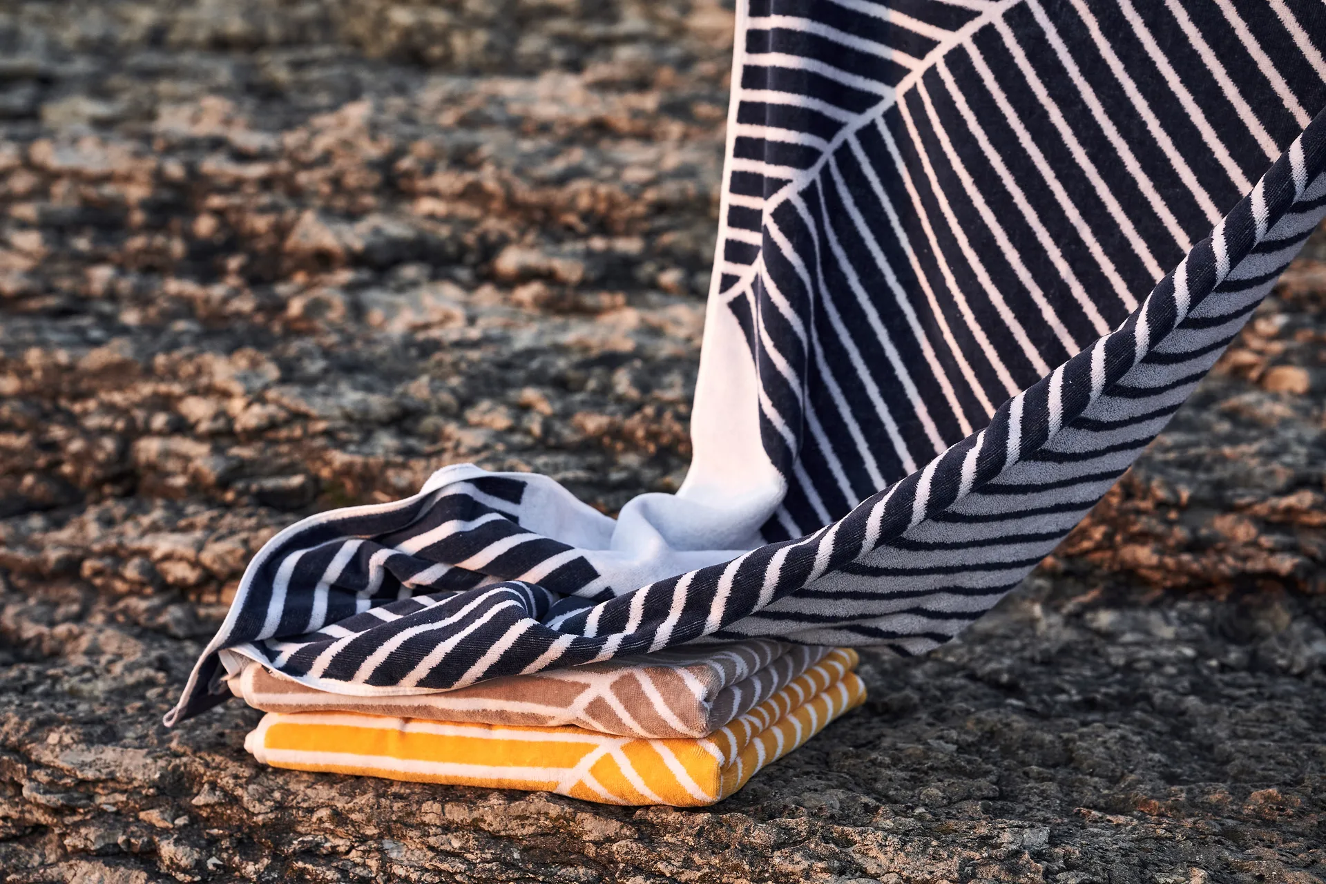 Stripes badhandduk 70x140 cm, Blå NJRD