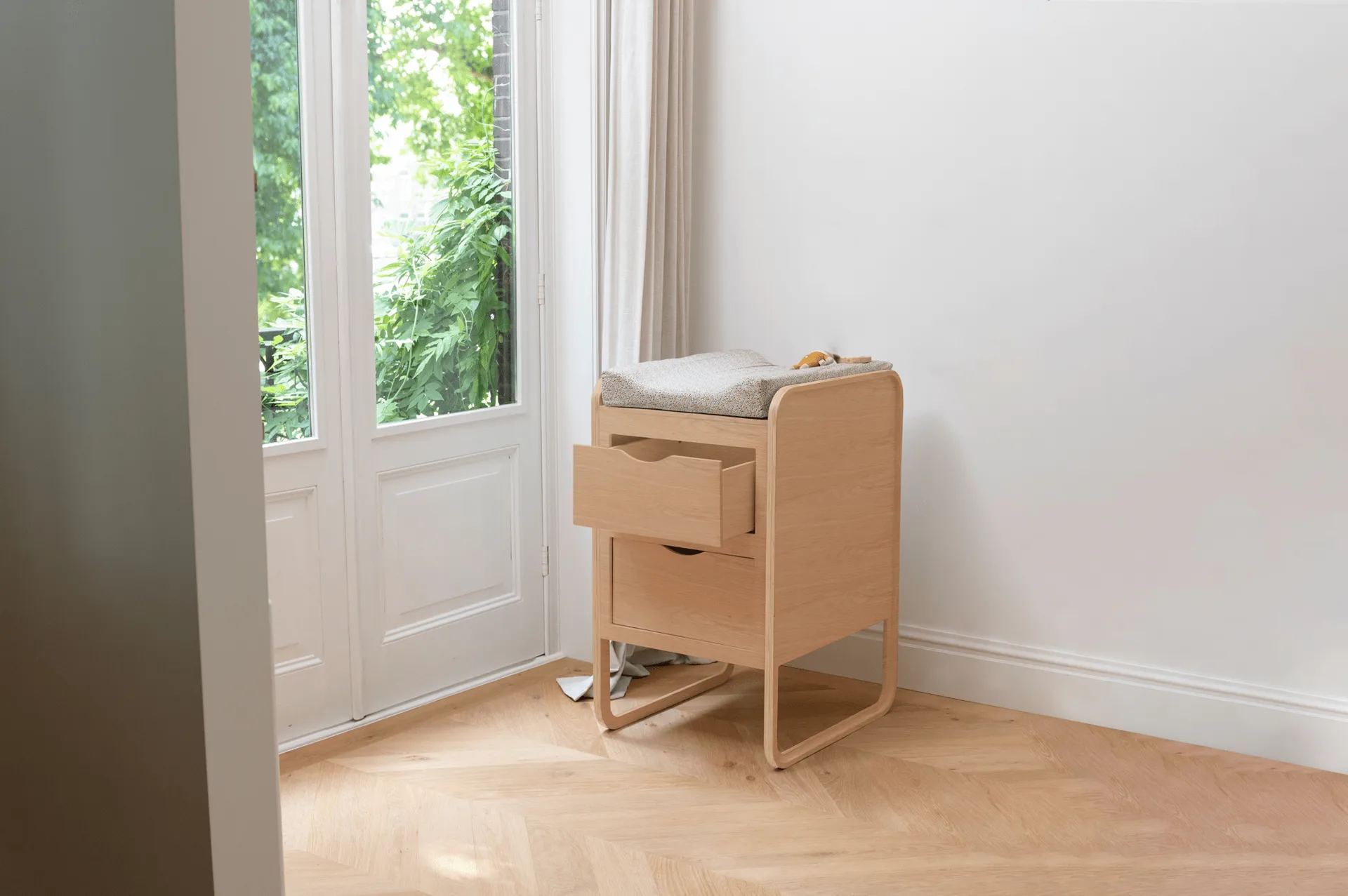 Form skötbord 65,4x56x95 cm, Ek Nofred