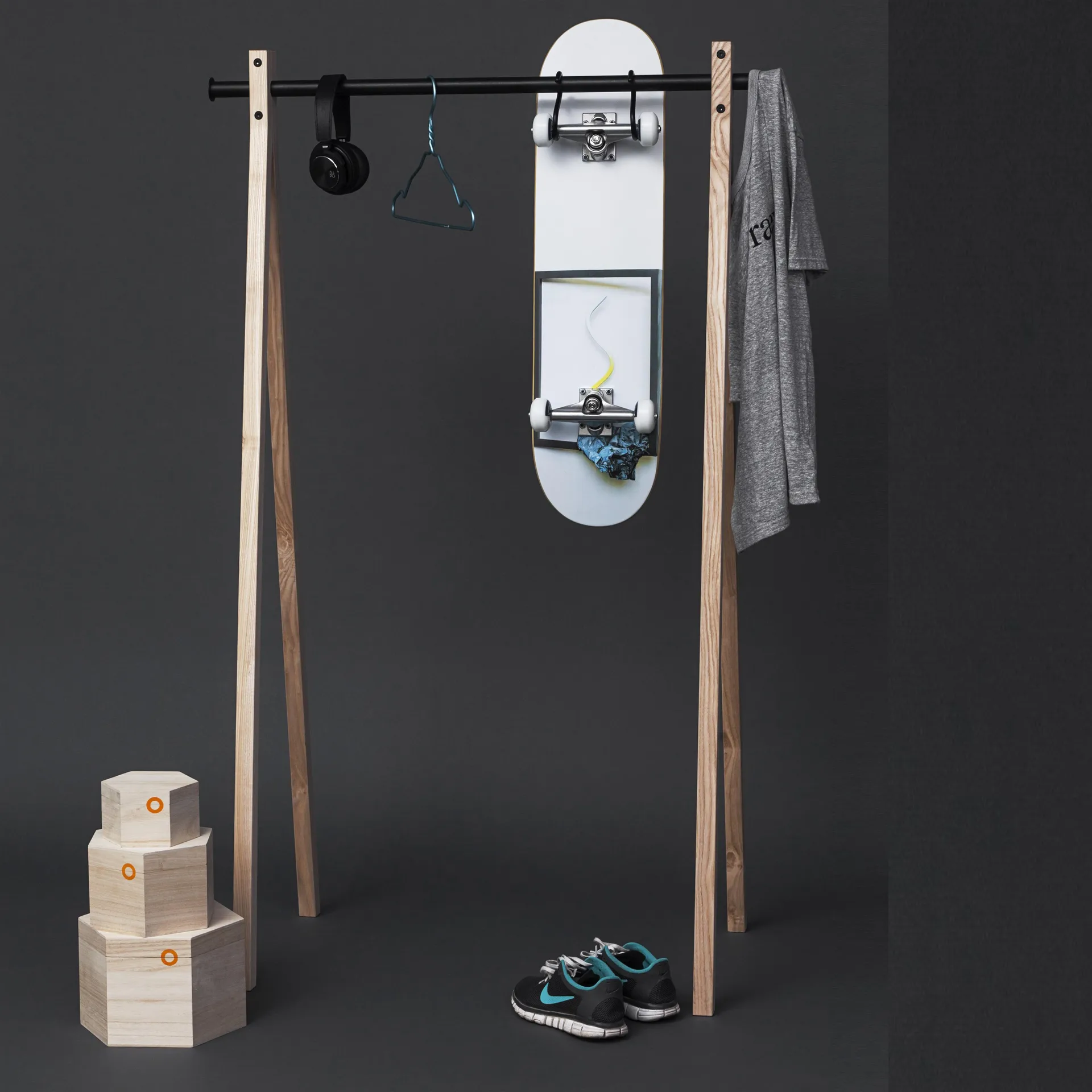 Dress-Up 90 klädstång, natur-svart Nomess Copenhagen