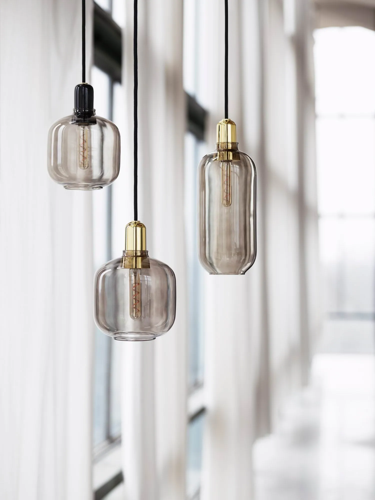 Amp lampa liten, grå-svart Normann Copenhagen
