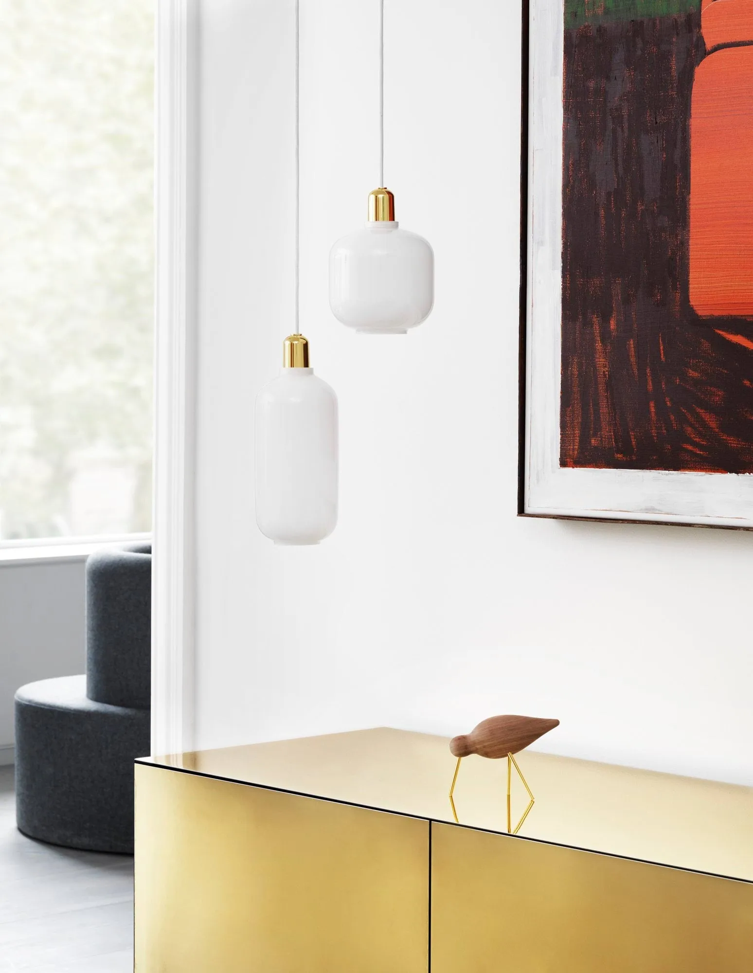 Amp lampa liten, Vit-mässing Normann Copenhagen