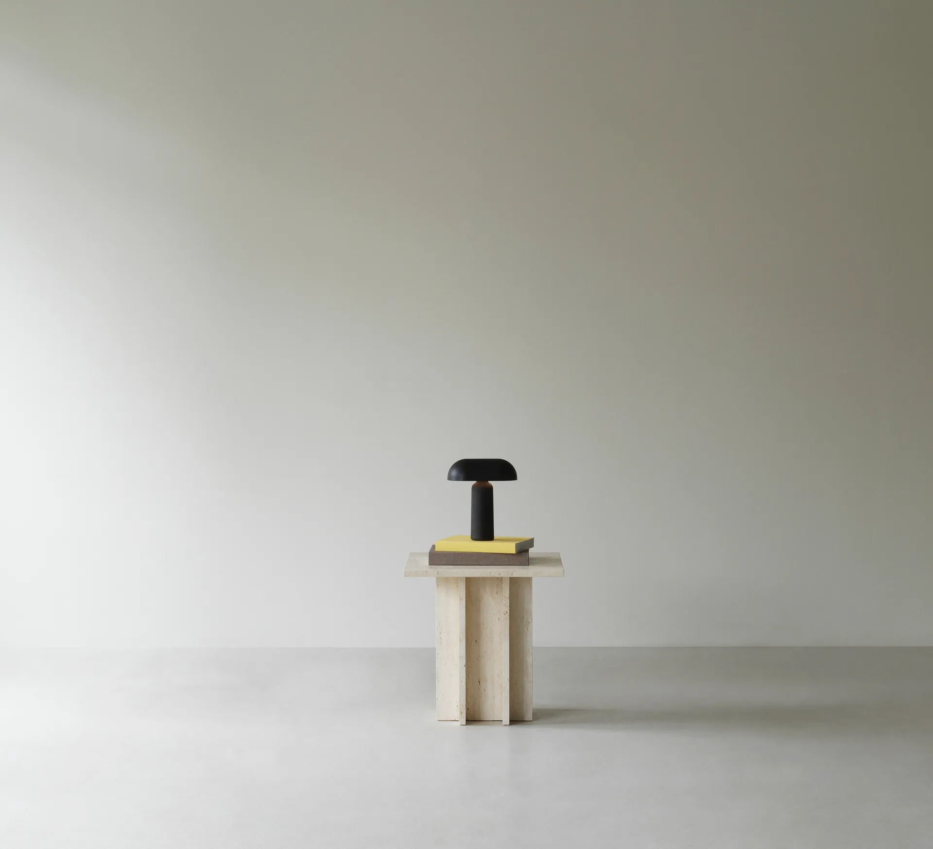 Edge soffbord small, Travertine Normann Copenhagen