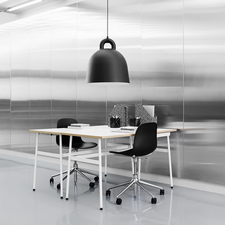 Form chair swivel 5W kontorsstol - vit, aluminium, hjul - Normann Copenhagen