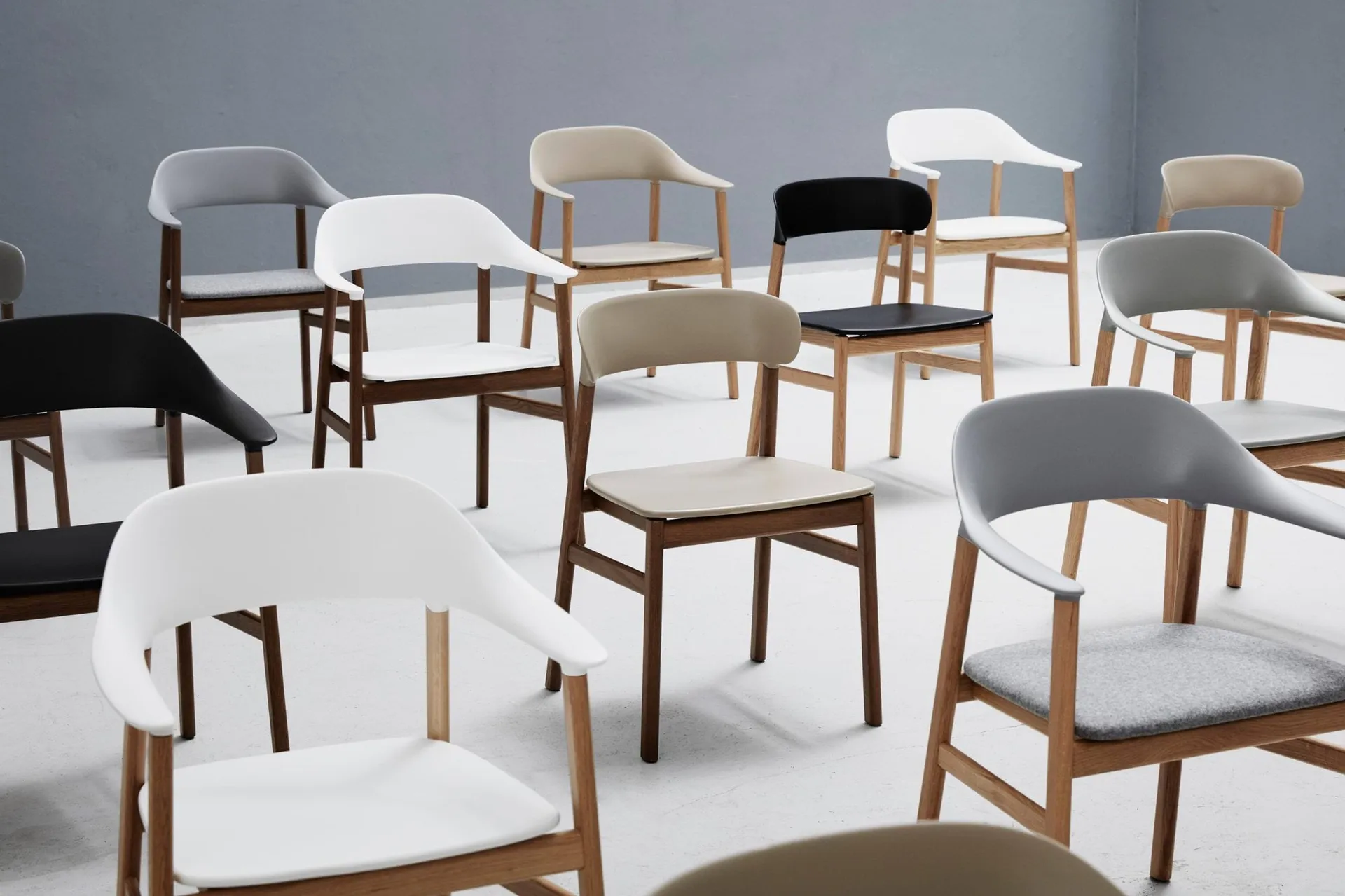 Herit stol rökt ek, Sand Normann Copenhagen