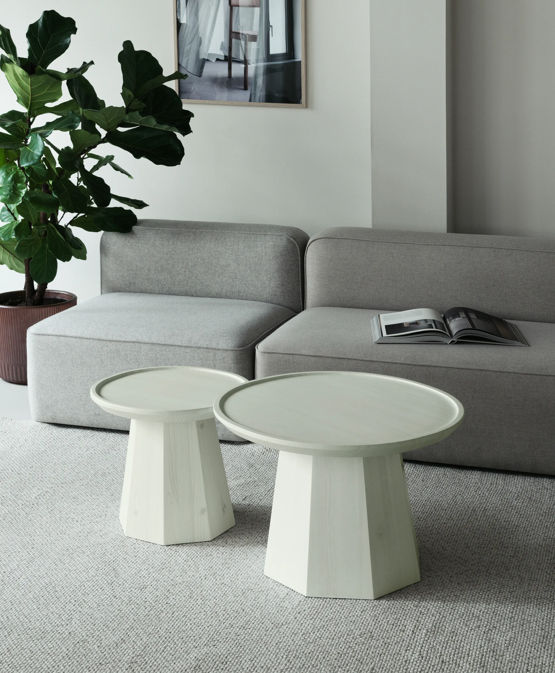 Pine table large sidobord Ø65 cm H:44,5 cm, Light Green Normann Copenhagen