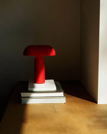Porta bordslampa - Bright red - Normann Copenhagen