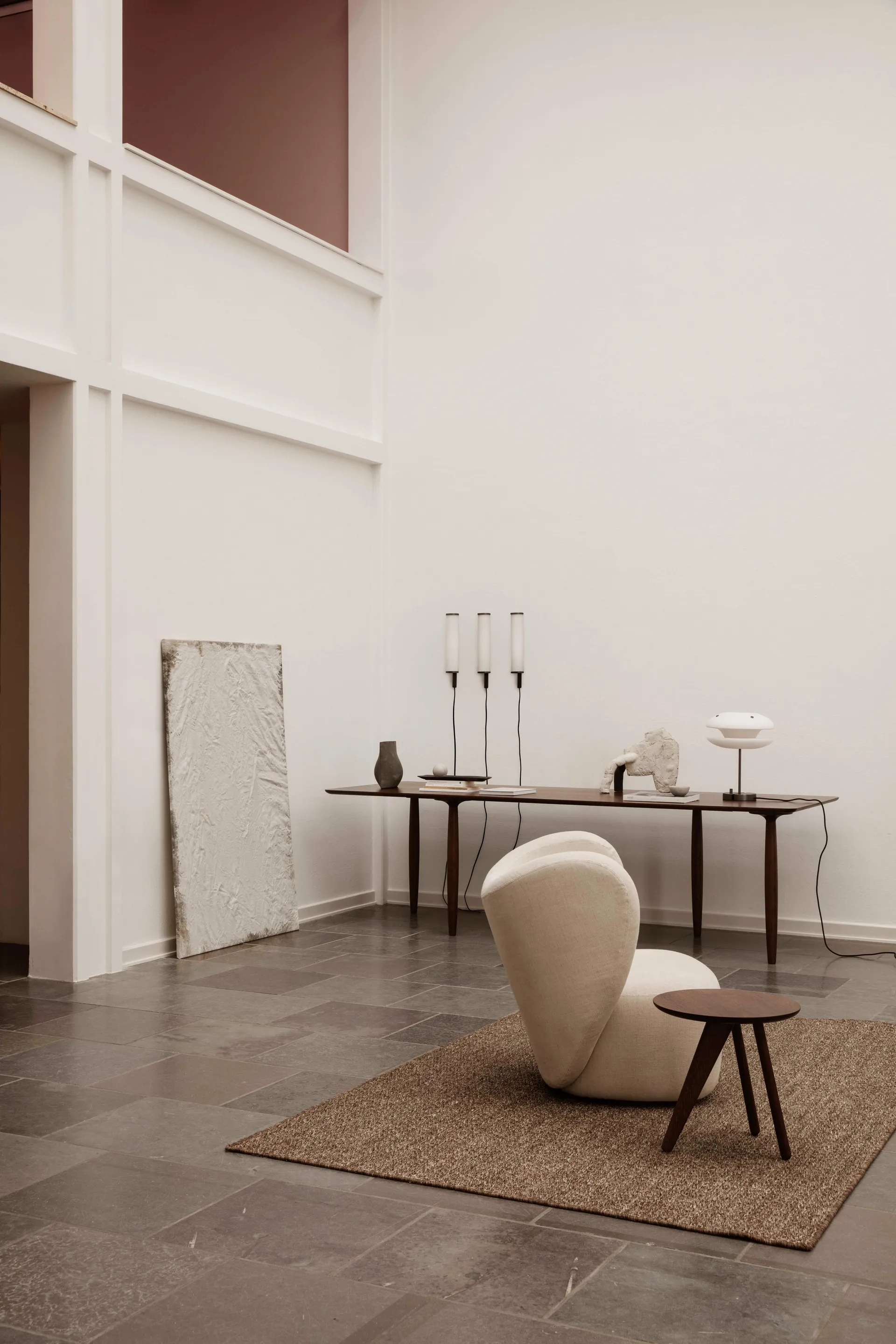 Fin sidobord Ø40 cm, Dark smoked oak NORR11