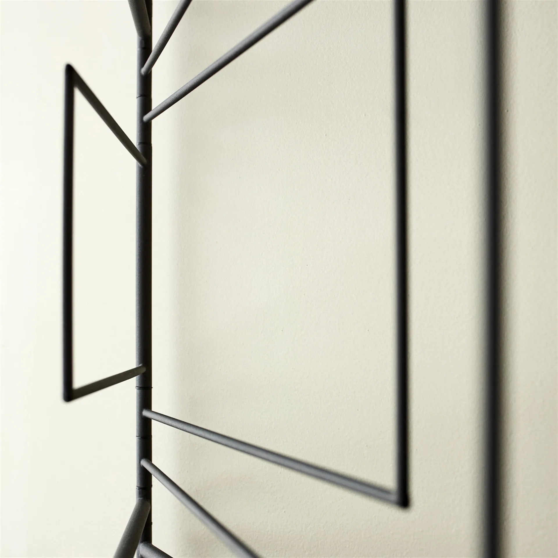 Frame klädhängare, svart Northern