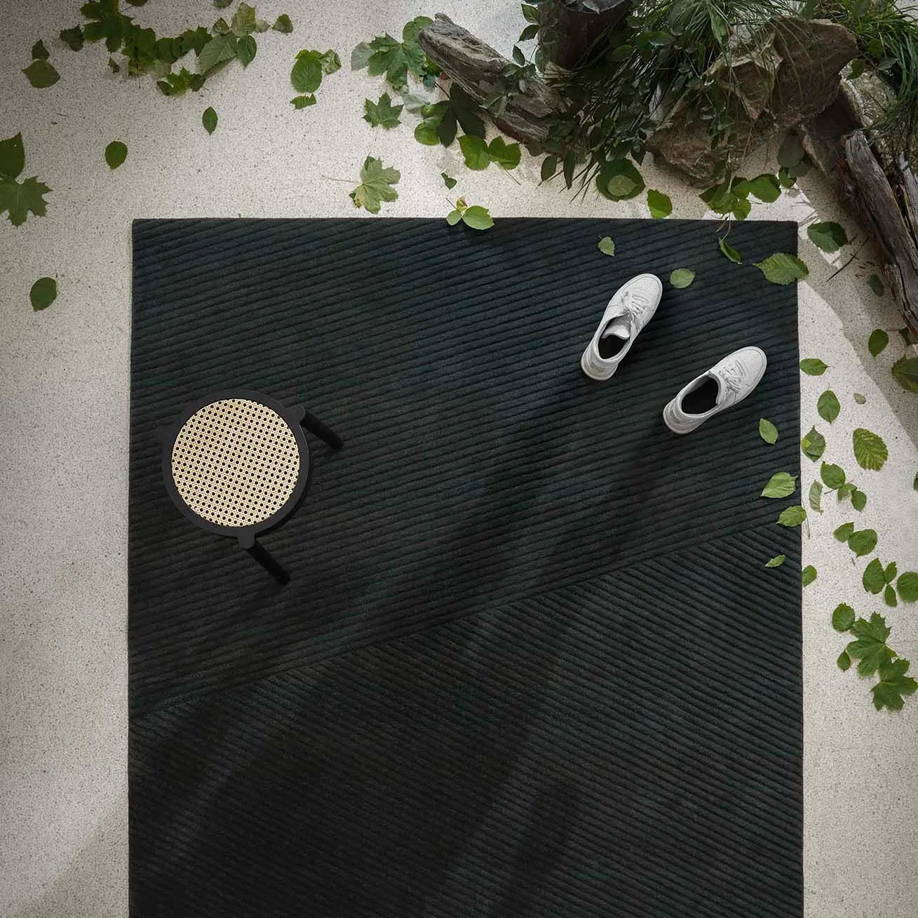 Row matta stor 200x300 cm, Mörkgrön Northern