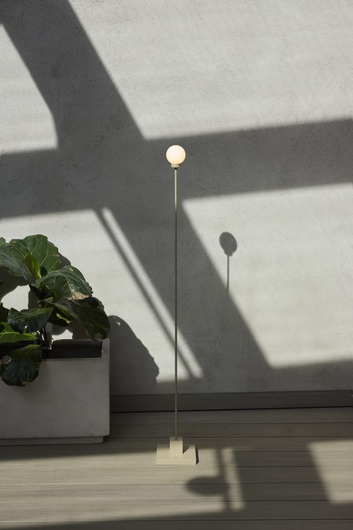 Snowball portabel golvlampa 122 cm, Mässing Northern
