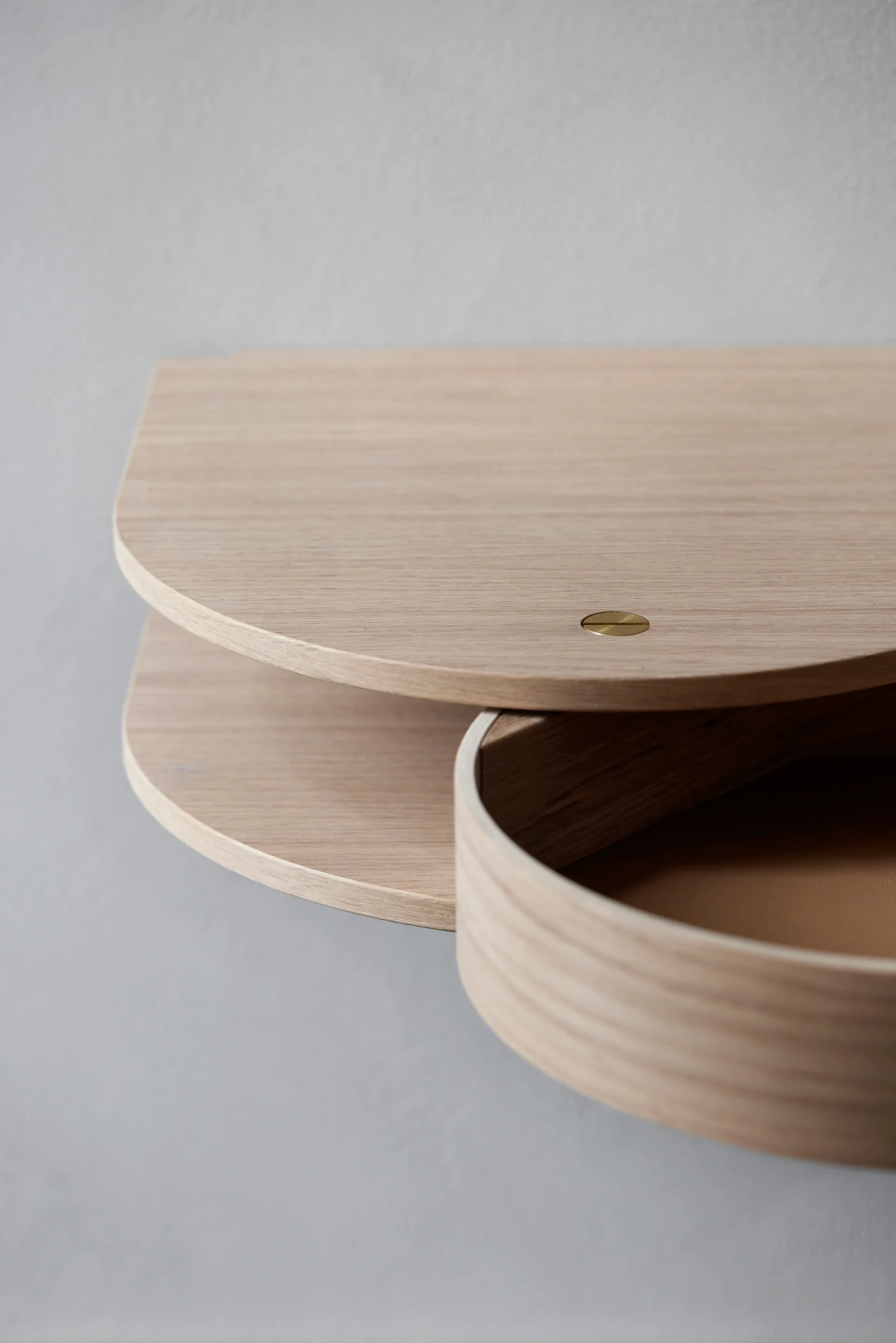 Valet låda vägghängd small, Light oiled oak Northern