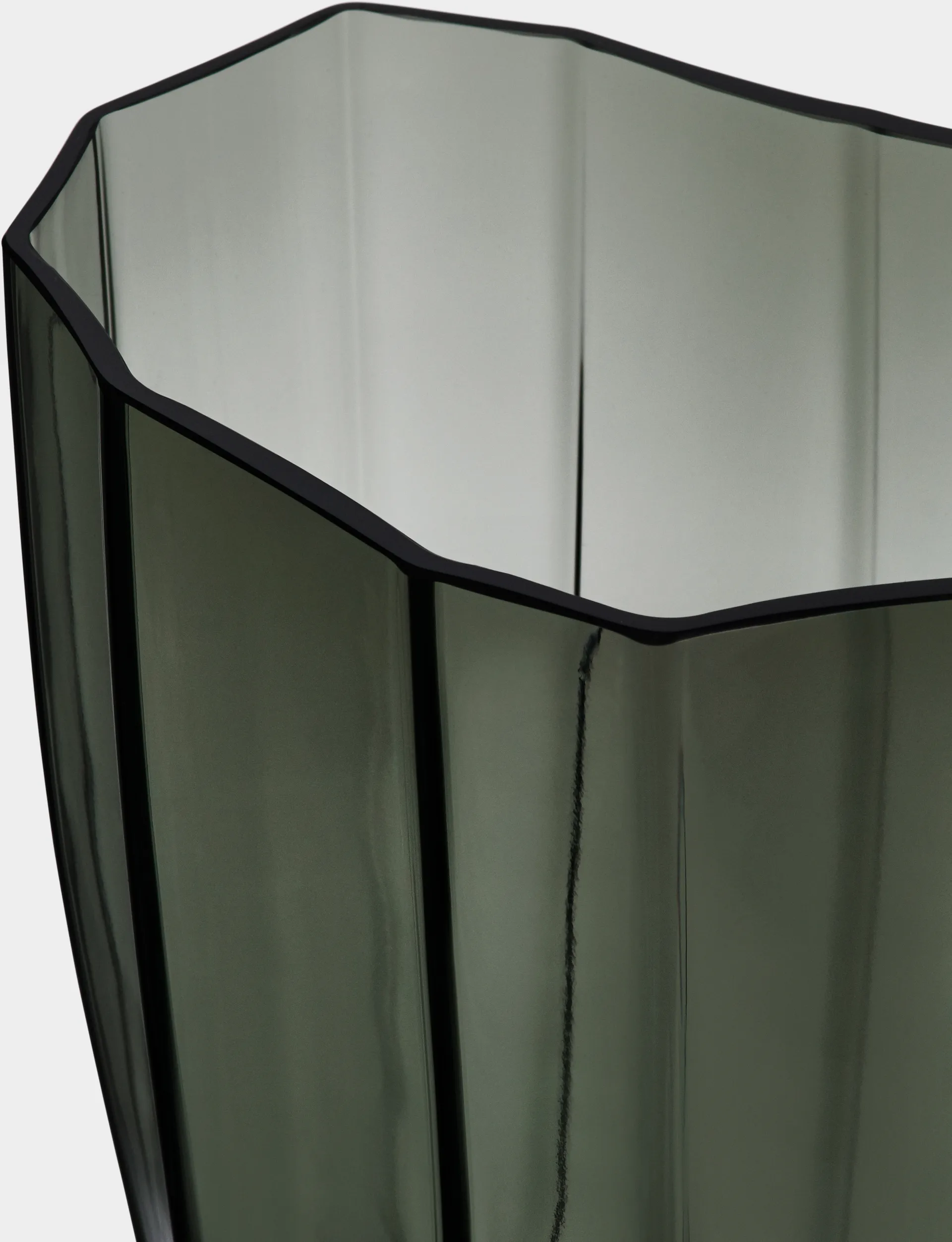 Reed vas 30 cm, Mossgrön Orrefors