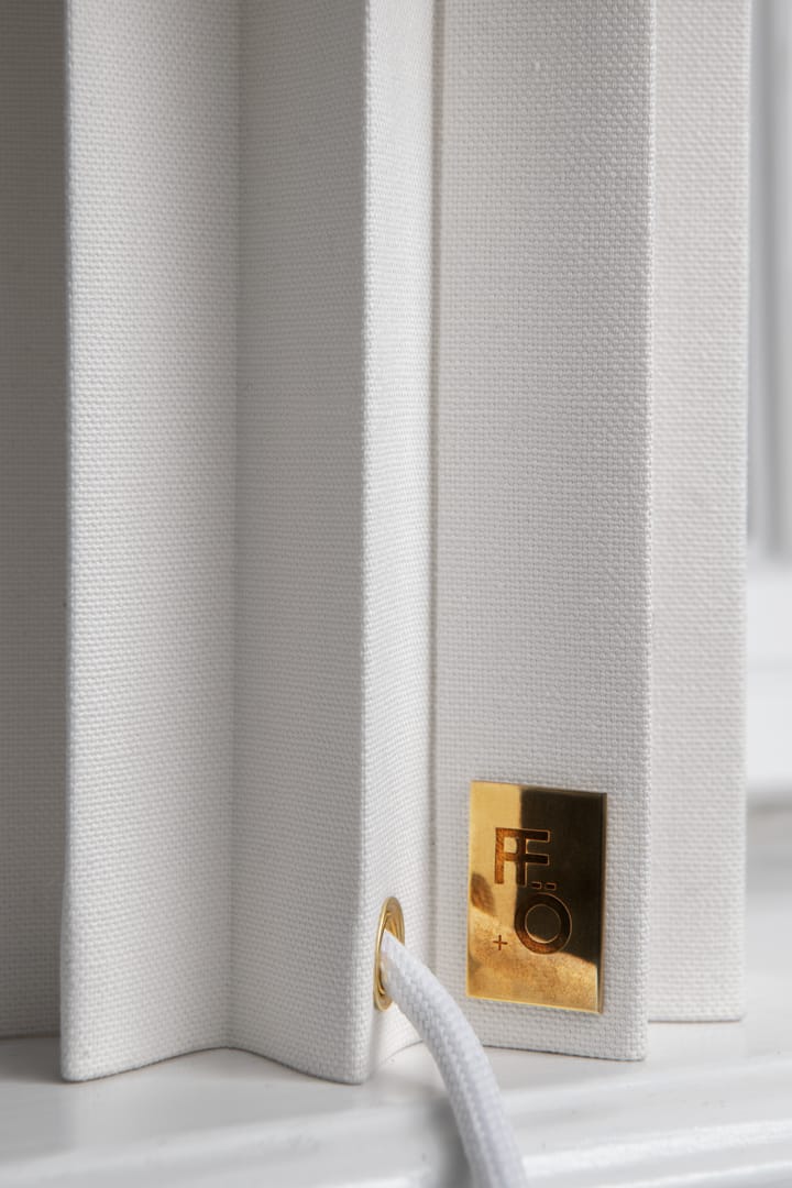 Plissé bordslampa textil, Vit Örsjö Belysning
