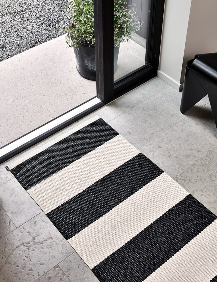 Bob gångmatta, Black/vanilla, 70x225 cm Pappelina