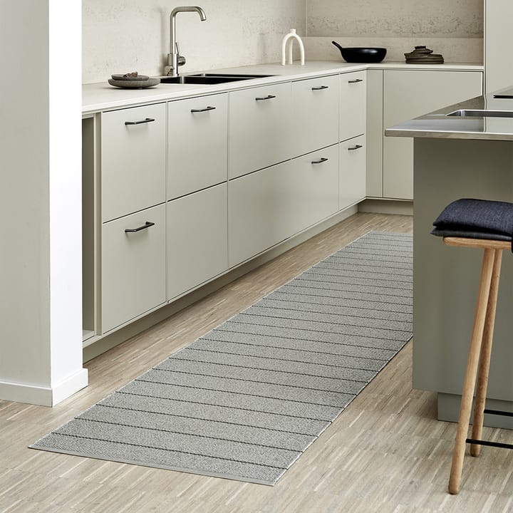Carl gångmatta, warm grey/fossil grey, 70x180 cm Pappelina