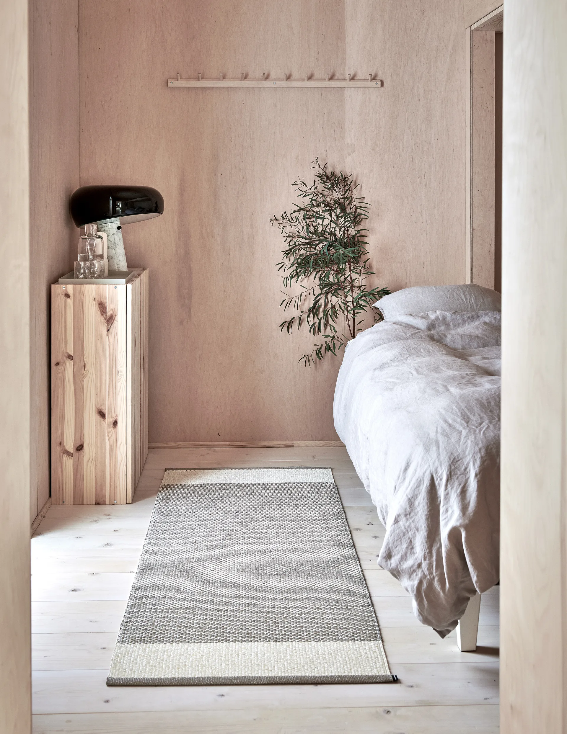 Edit plastmatta 70x120 cm, Mud Pappelina