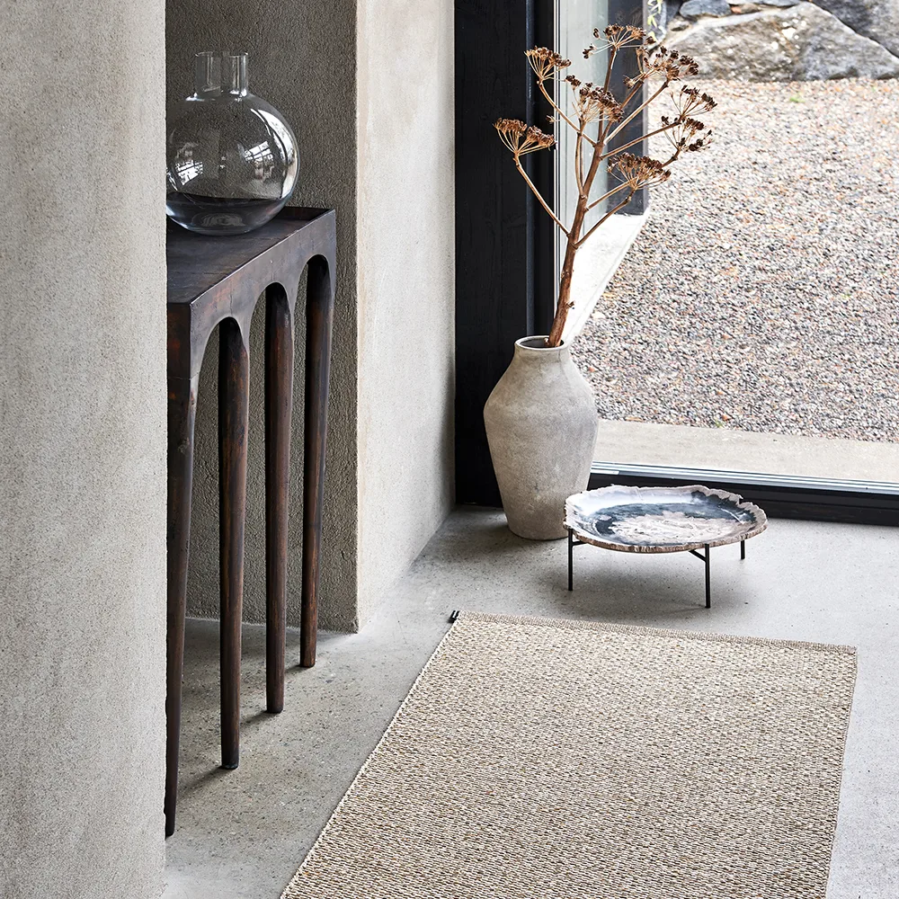 Effi matta, warm grey/brown/vanilla, 180x260 cm Pappelina