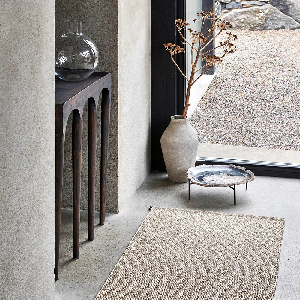 Effi matta, warm grey/brown/vanilla, 180x260 cm Pappelina