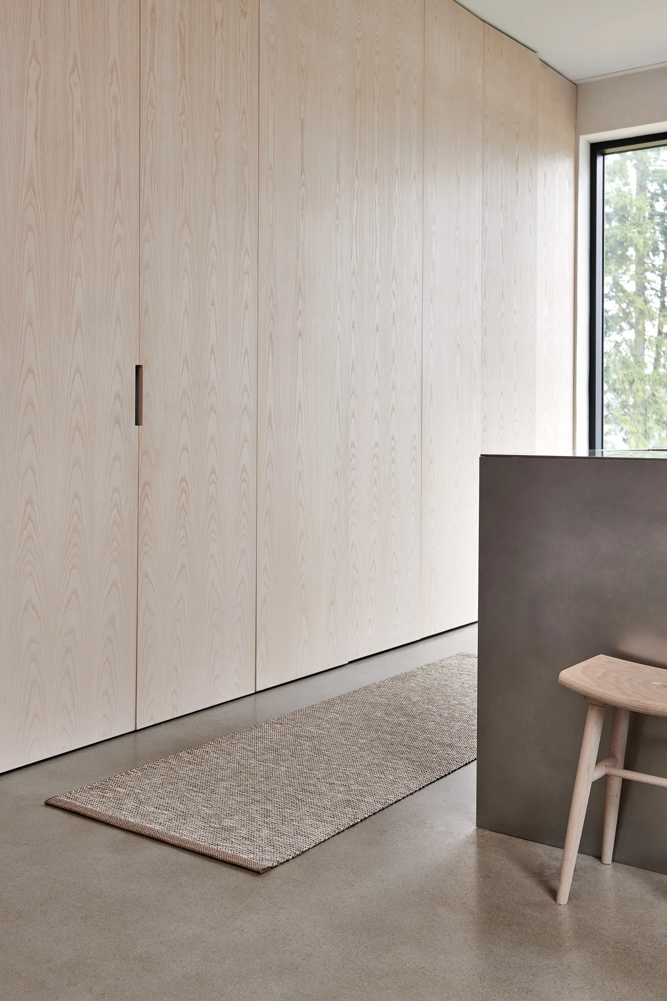 Emm Metallic matta, Potato-beige, 70x240 cm Pappelina