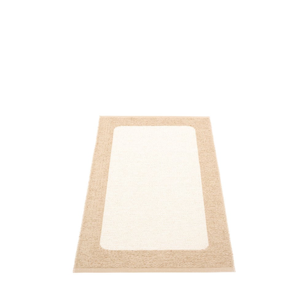 Pappelina Ilda gångmatta beige, 70x120 cm | Skandinavisk Design | Plastmattor | Beige