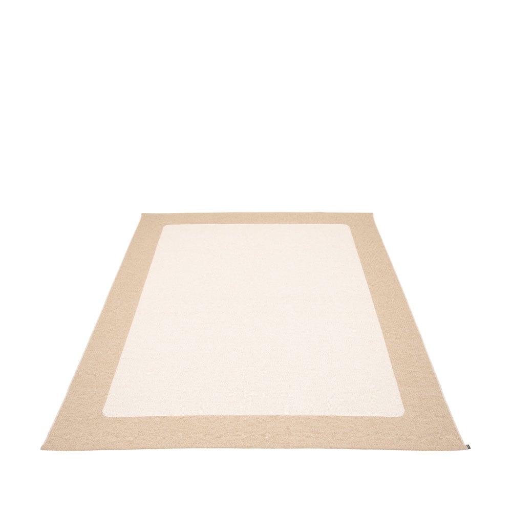 Pappelina Ilda matta rektangulär beige, 180x260 cm | Skandinavisk Design | Plastmattor | Beige
