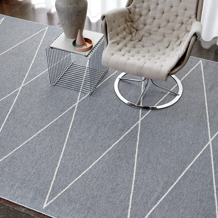 Max Matta, sand/vanilla, 180x260 cm Pappelina