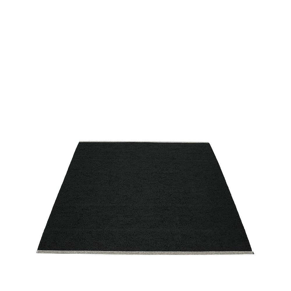 Pappelina Mono matta black, 180x220 cm | Skandinavisk Design | Plastmattor | Svart