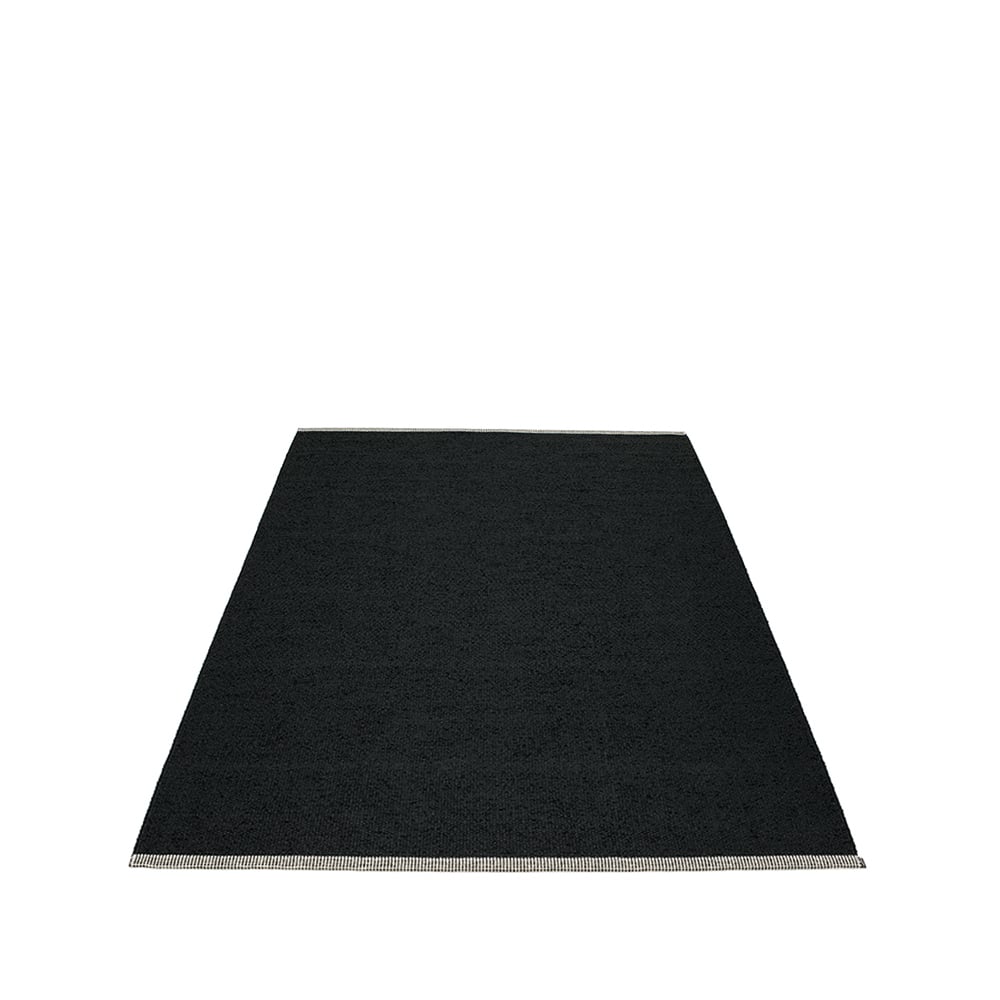 Pappelina Mono matta black, 180x300 cm | Skandinavisk Design | Plastmattor | Svart