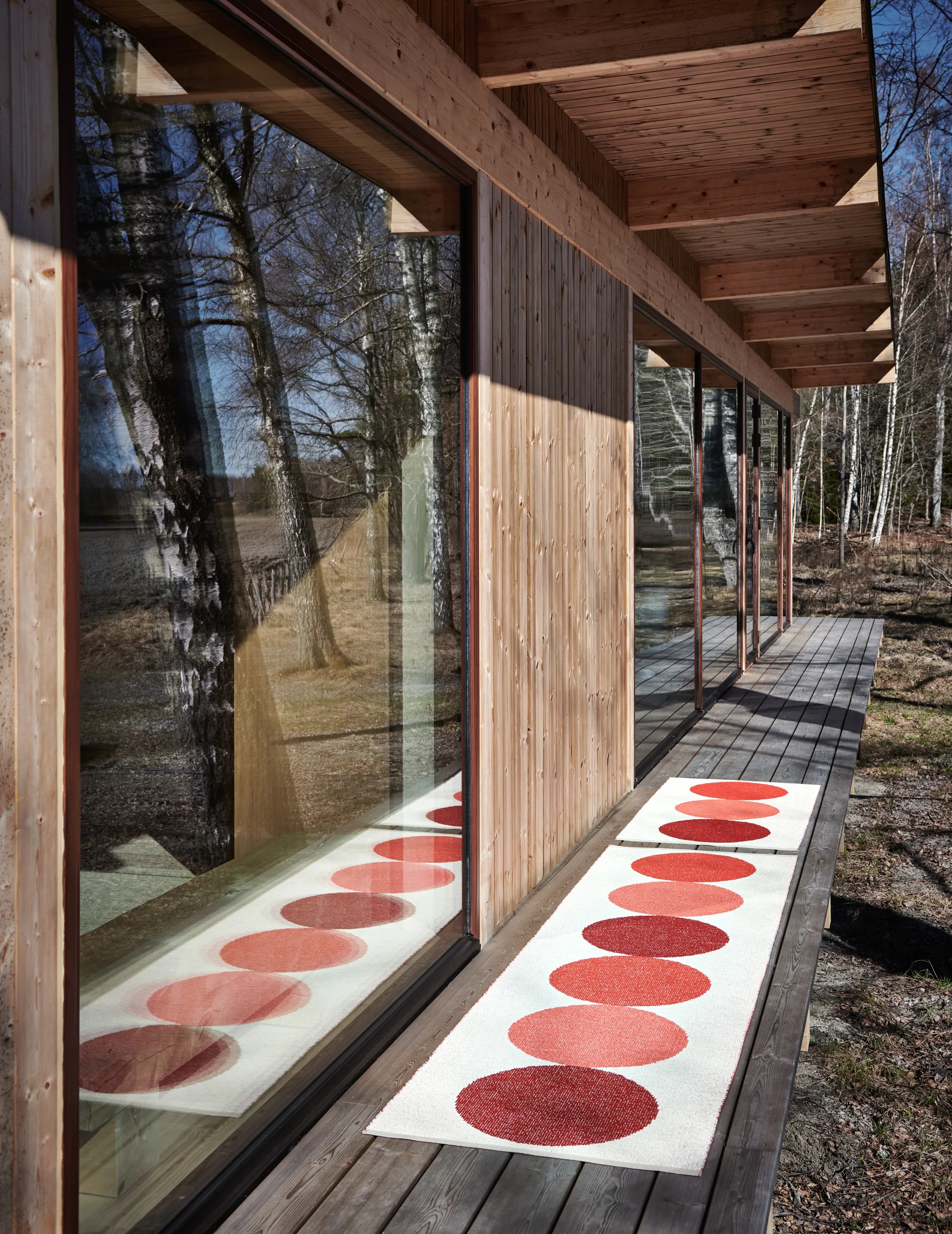 Otto gångmatta, Berry-vanilla, 70x280 cm Pappelina