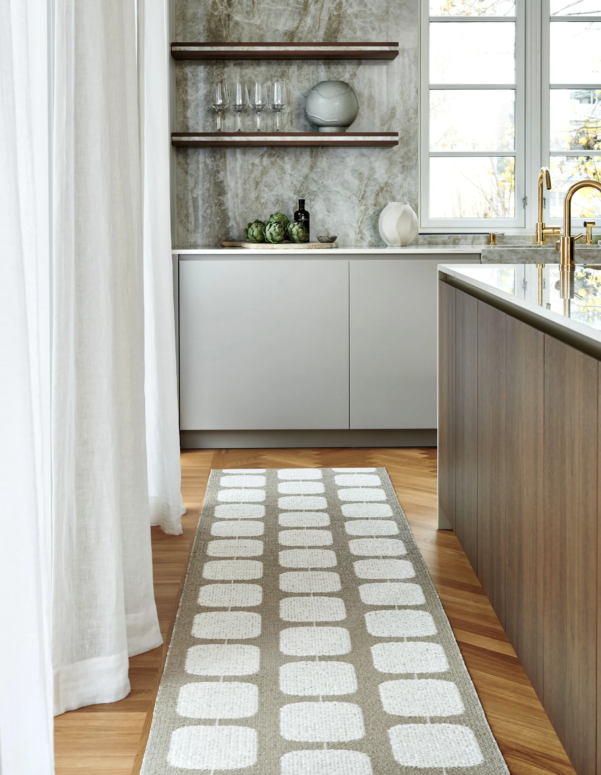 Sten gångmatta, light nougat, 70x400 cm Pappelina