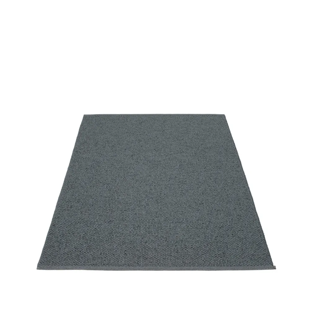 Pappelina Svea matta granit/black metallic, 180x260 cm