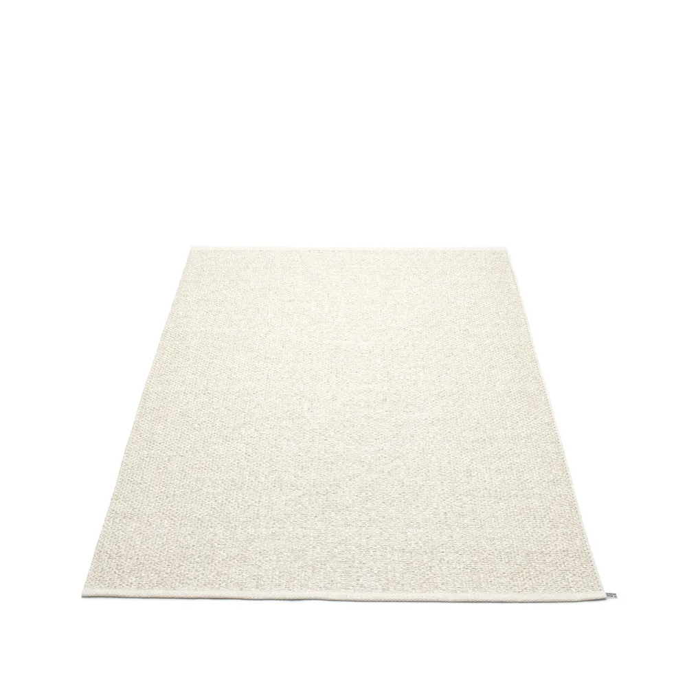 Svea matta vanilla/beige metallic, 140x220 cm Pappelina
