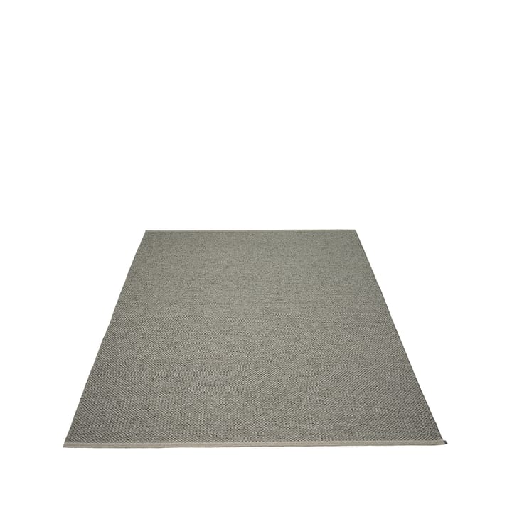 Svea matta - warm grey/granit metallic, 140x220 cm - Pappelina