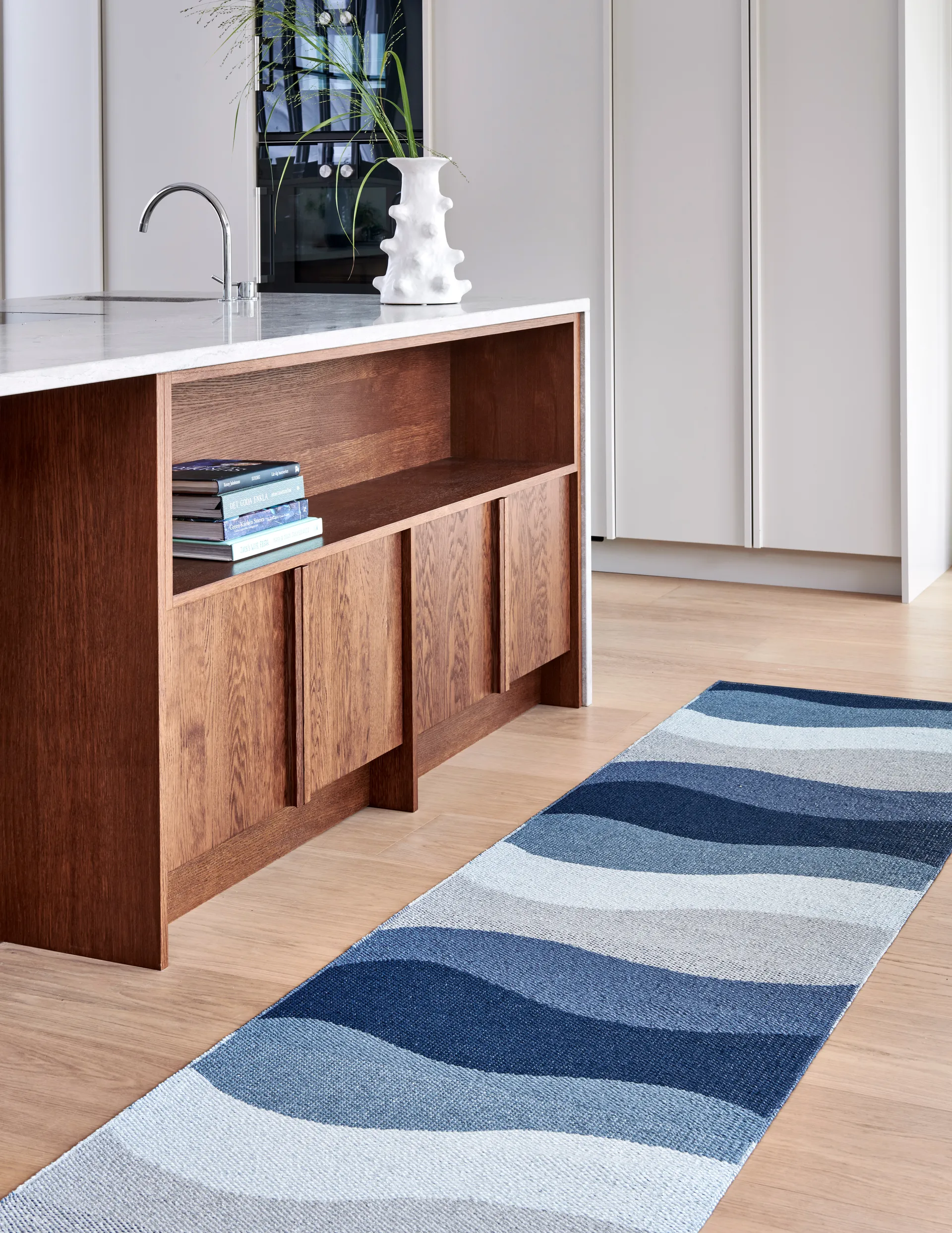 Urvi gångmatta, Water, 70x200 cm Pappelina