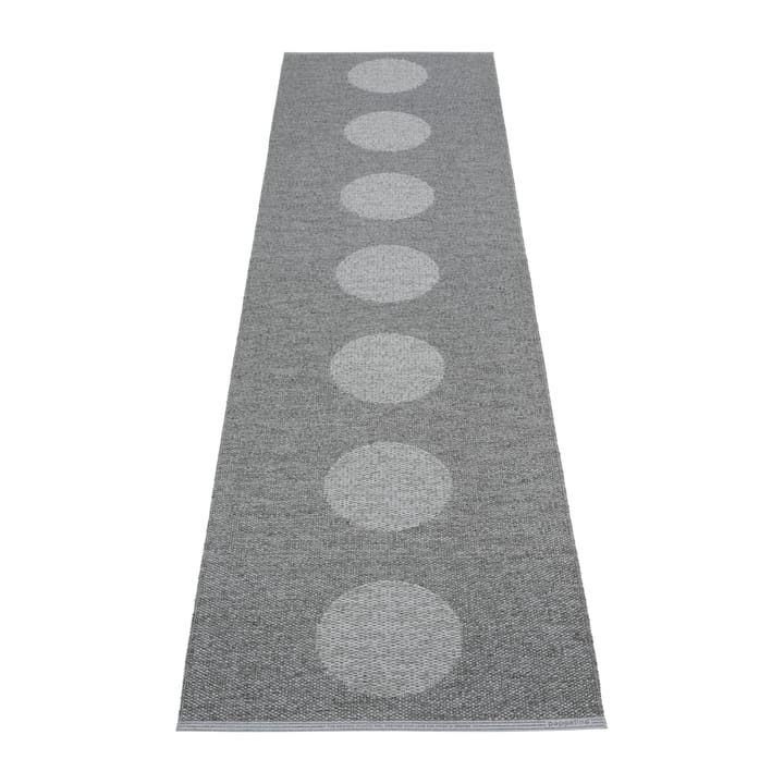 Vera 2.0 plastmatta grey-granit metallic, 70x280 cm Pappelina