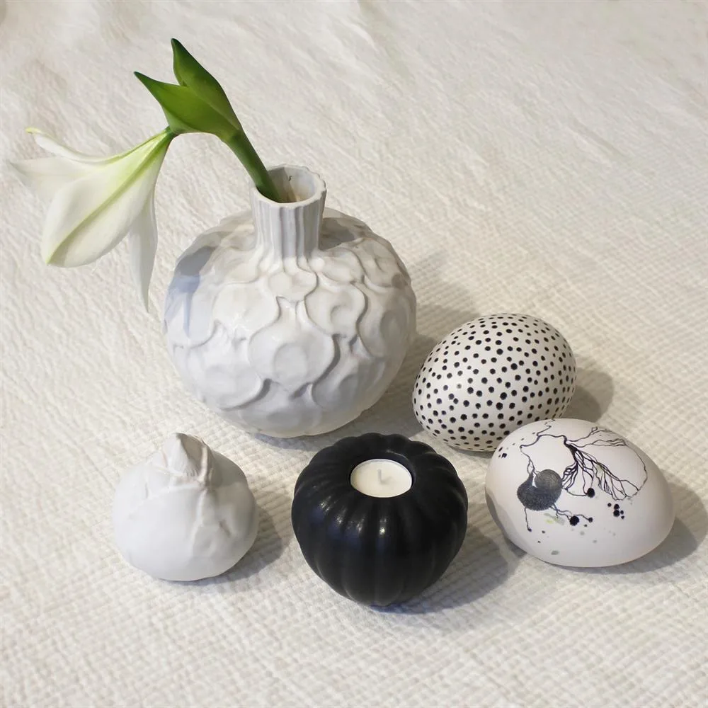 Ateljé ägg prick, vit-svart Paradisverkstaden