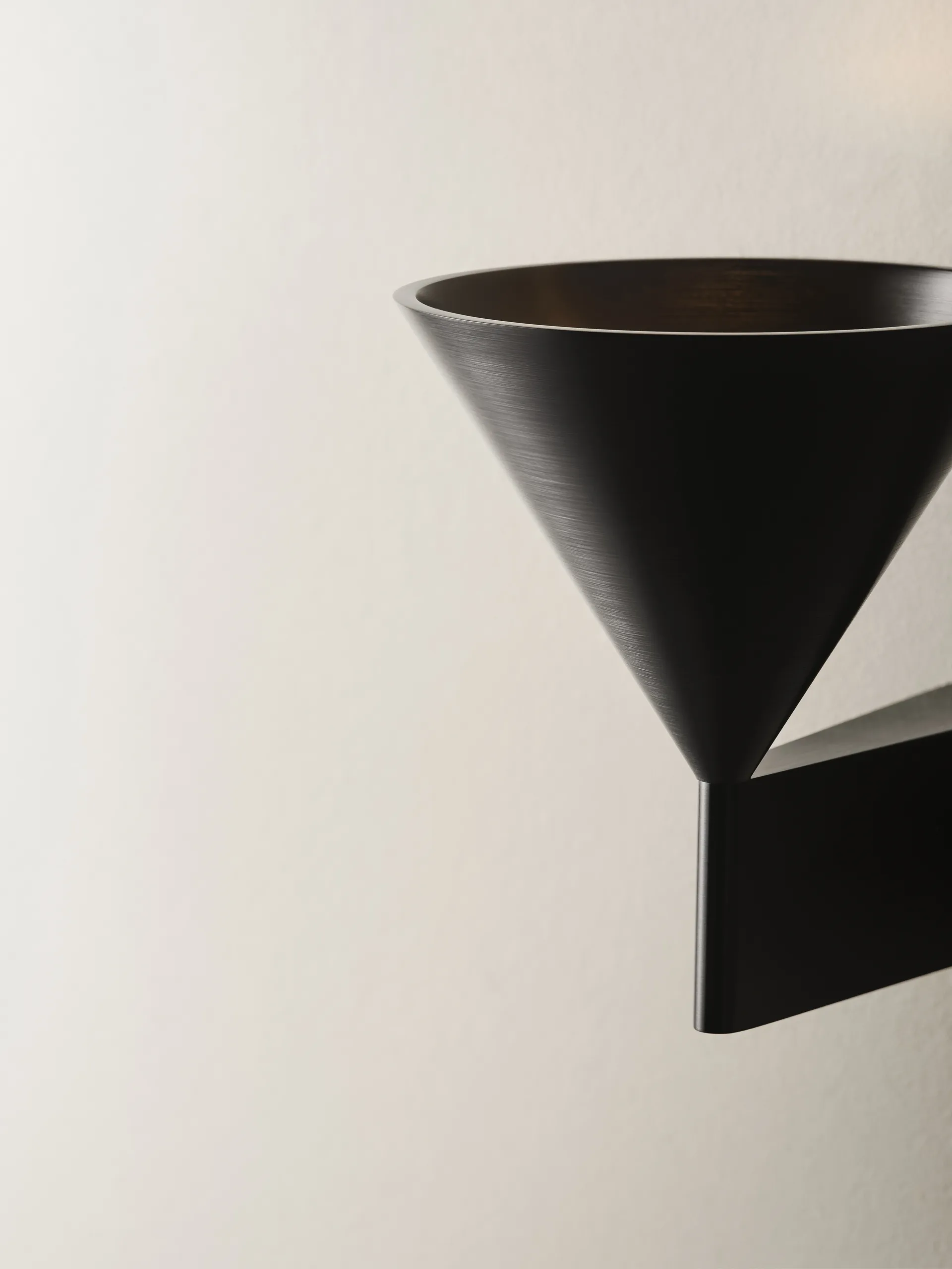 Apollo 14 vägglampa, Darkest hour Pholc