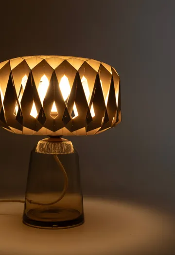 Signature 25 bordslampa - Amber-björk, Ø28x34 cm - Pilke