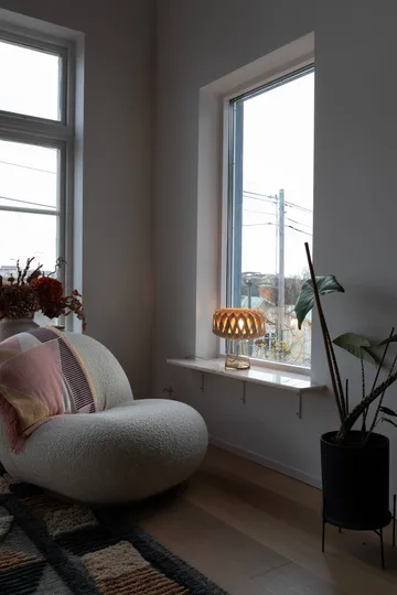 Signature 25 bordslampa - Amber-björk, Ø28x34 cm - Pilke