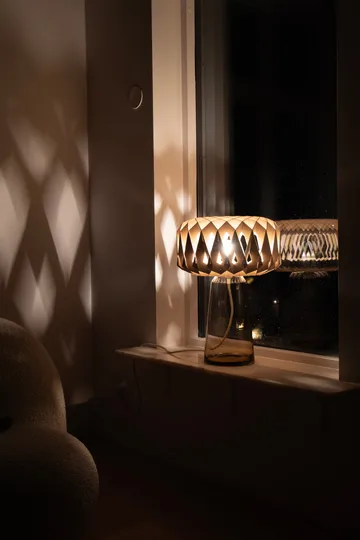 Signature 35 bordslampa - Amber-björk, Ø36,5x53 cm - Pilke