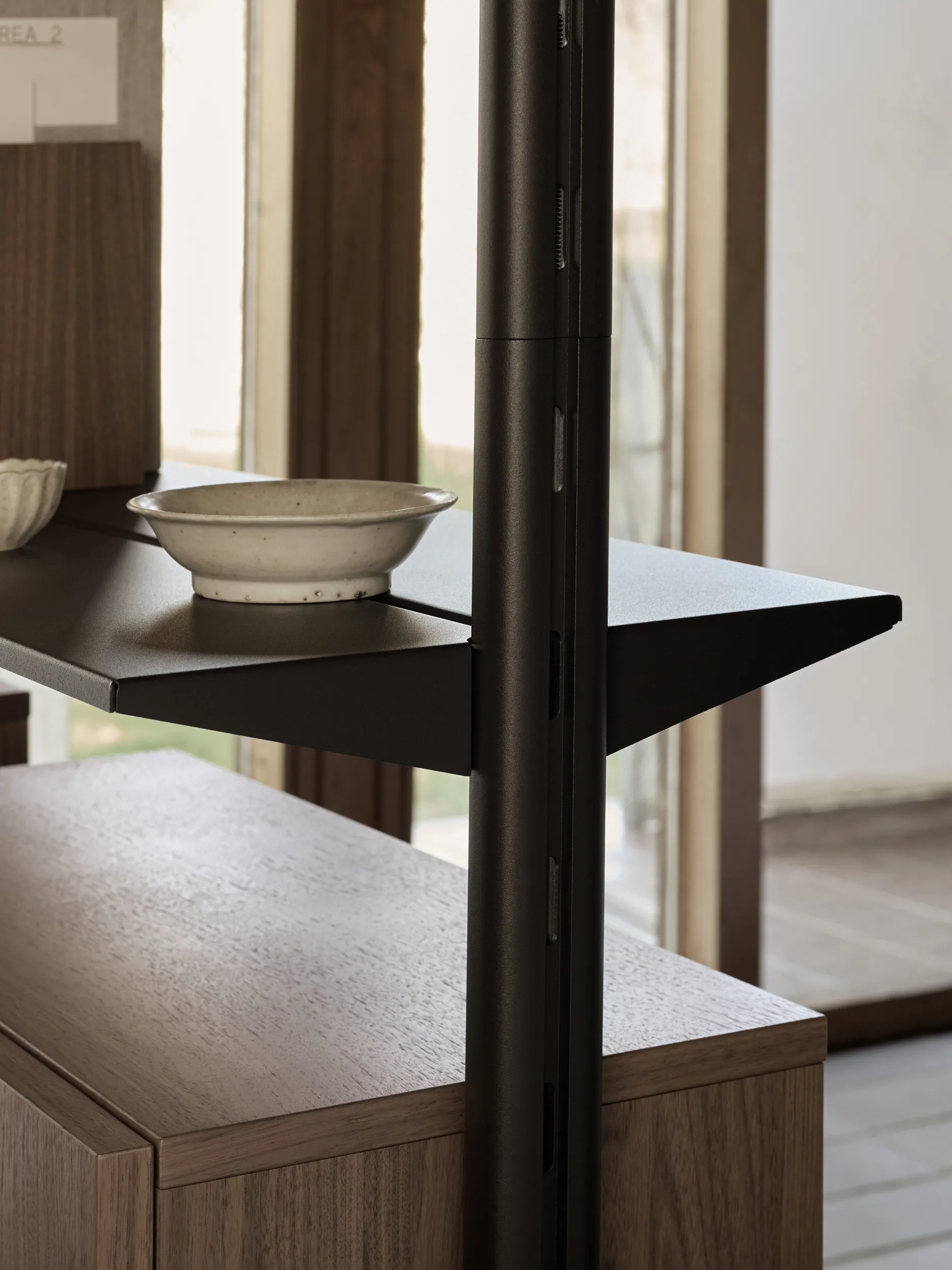 Pira G2 hyllsystem F C B Black/Walnut 248-255 cm,  Pira
