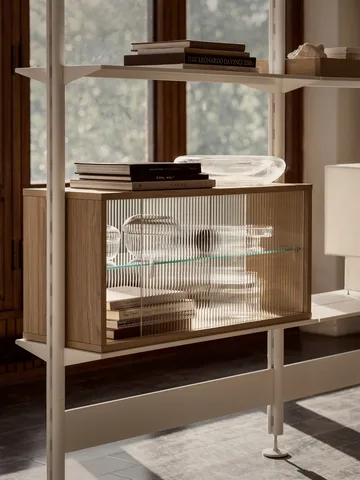 Pira vitrinskåp - Vitad ek-räfflat glas, 90x31 cm, glasrygg - Pira